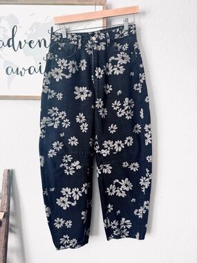 floral barrel jeans black & grey medium